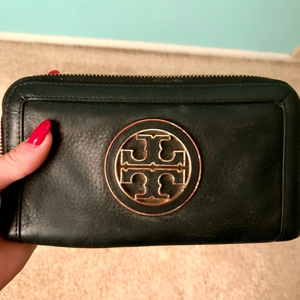 Tory Burch Amanda Continental Wallet